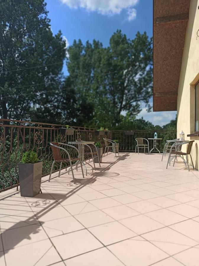 Przylesie Apartment Uniejow Luaran gambar