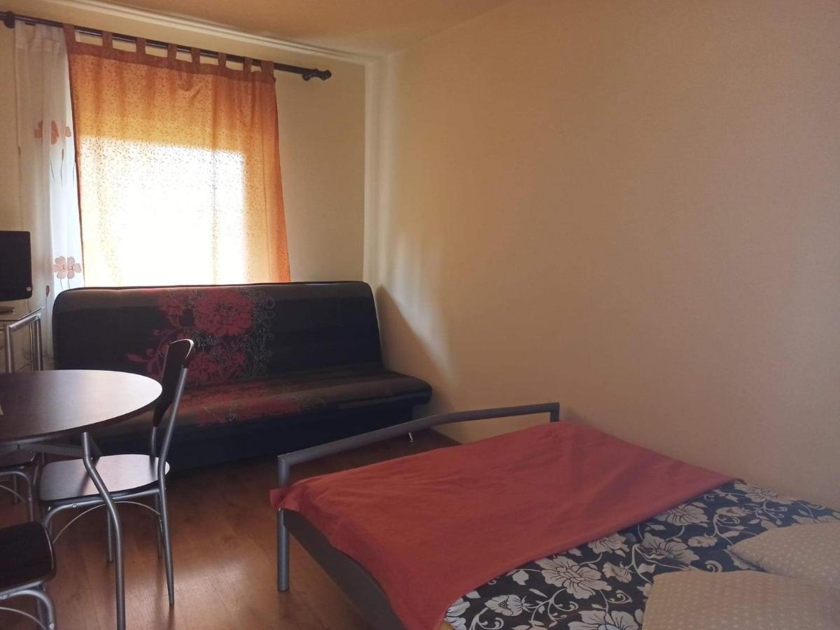 Przylesie Apartment Uniejow Luaran gambar