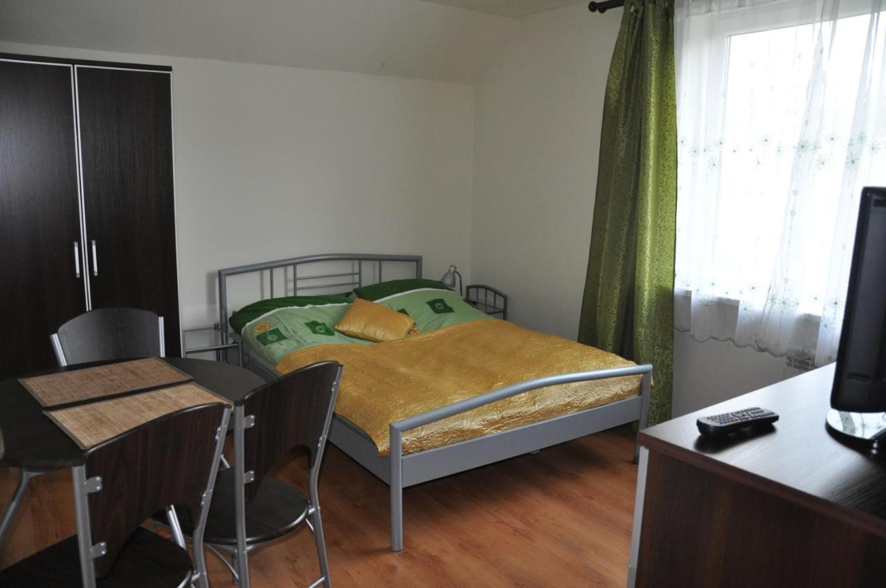 Przylesie Apartment Uniejow Luaran gambar